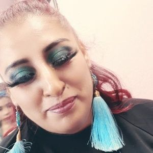 Meet your Posher, Lidia